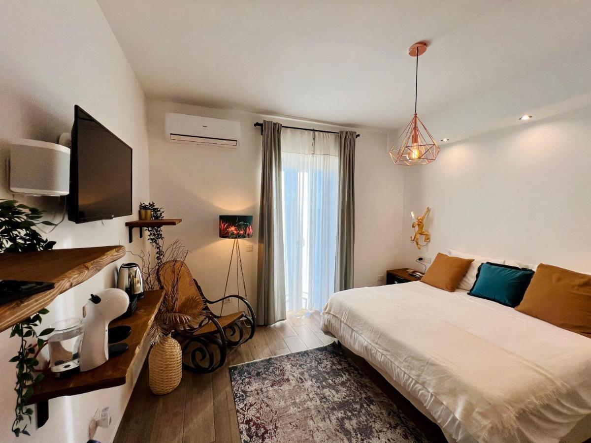 נאפולי Urban Jungle Rooms מראה חיצוני תמונה